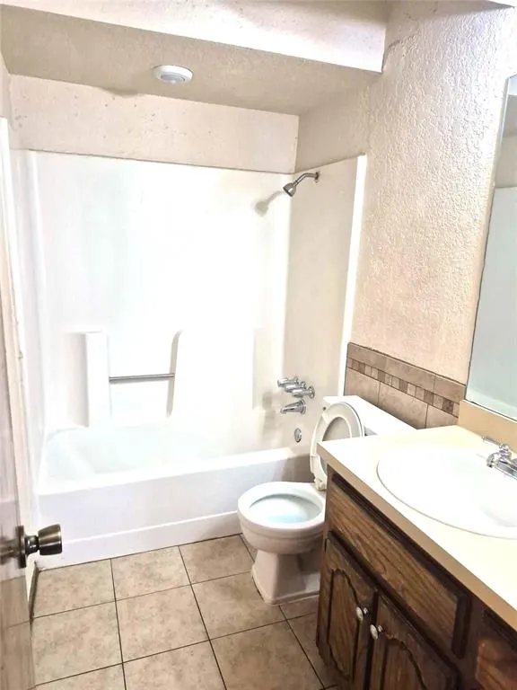 Photo 12 — 2005 Eastridge Place, Oklahoma City, OK 73141