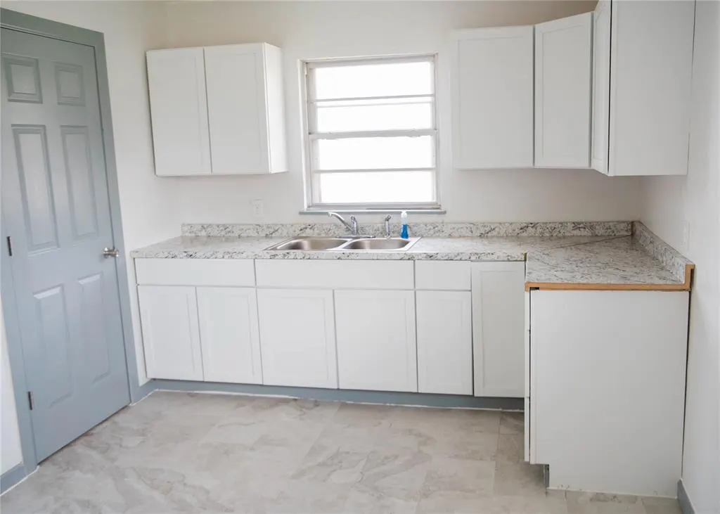 Photo 3 — 308 S Western Avenue, Dill City, OK 73641