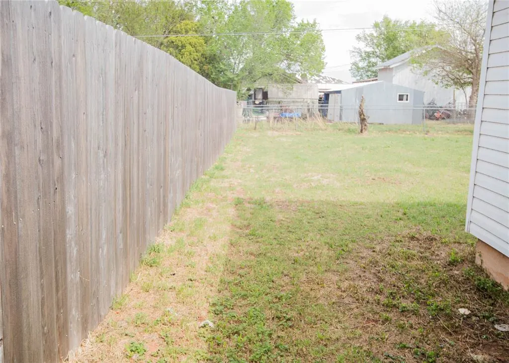 Photo 24 — 308 S Western Avenue, Dill City, OK 73641