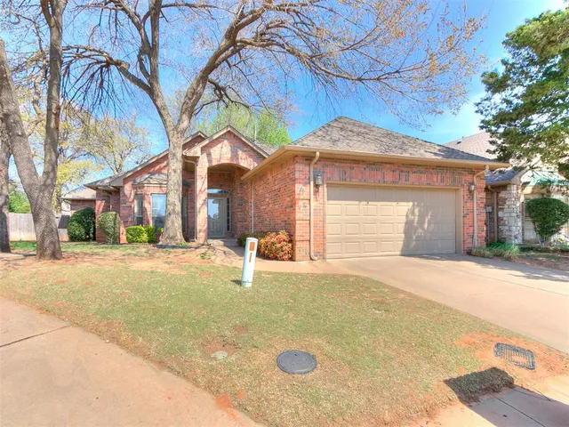 Photo 2 — 4005 NE 138th Street, Edmond, OK 73013