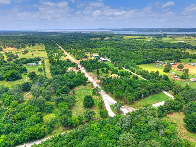 Photo 4 — 16 Emberlyn Lane, Eufaula, OK 74432