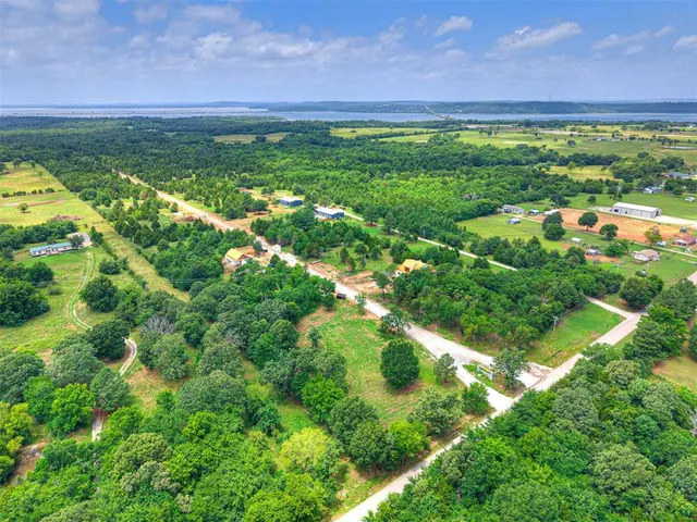 Photo 4 — 23 Emberlyn Lane, Eufaula, OK 74432