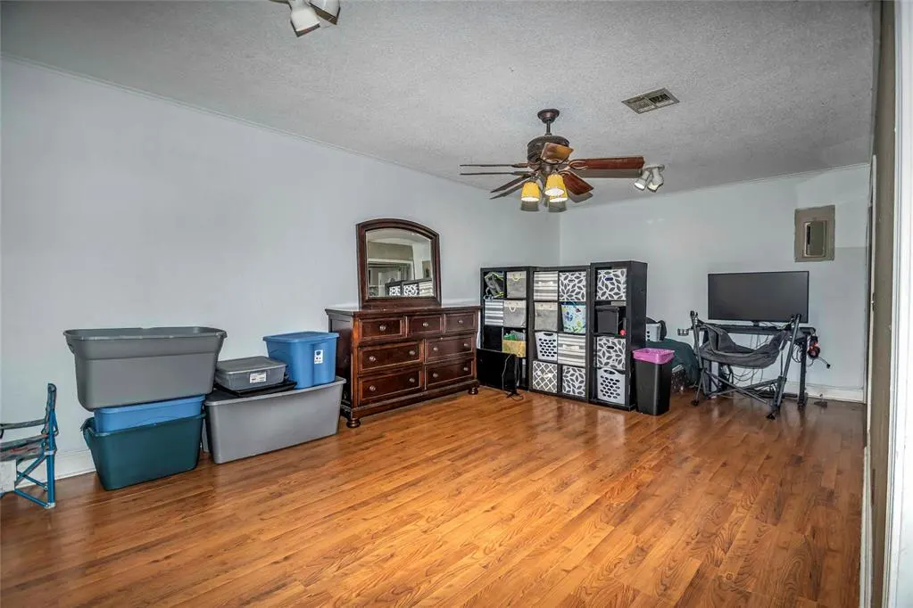 Photo 2 — 622 W 10th Street, Stroud, OK 74079