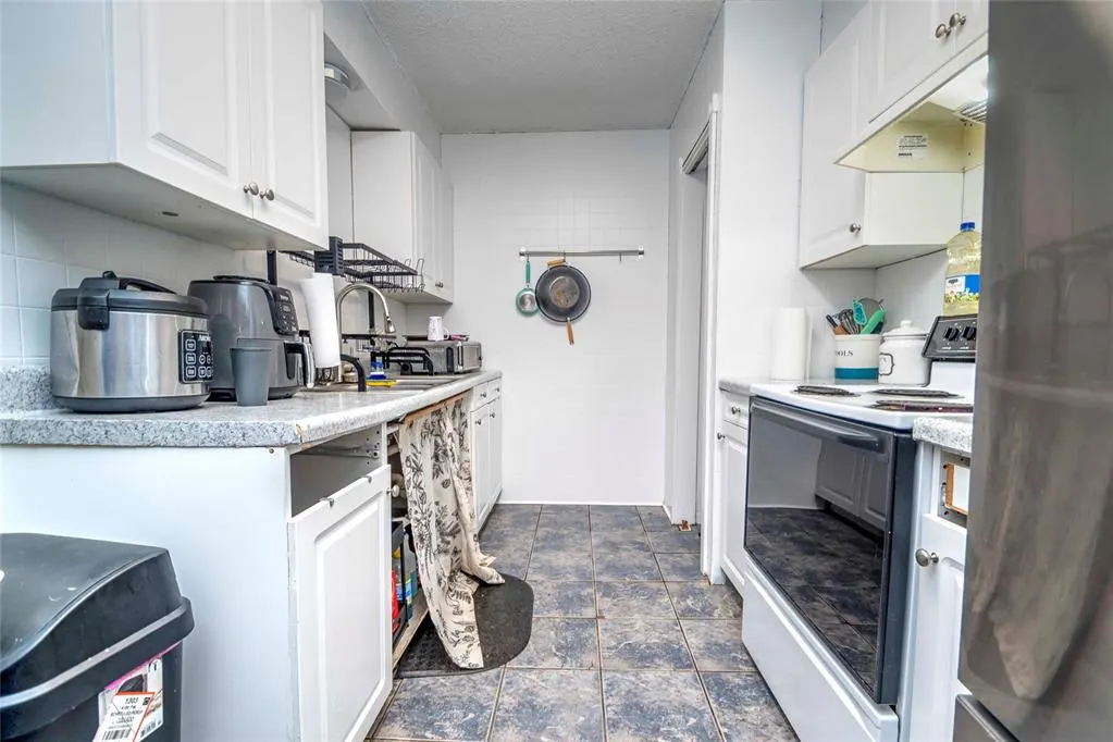 Photo 5 — 622 W 10th Street, Stroud, OK 74079