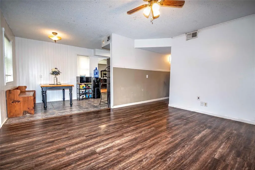 Photo 13 — 622 W 10th Street, Stroud, OK 74079