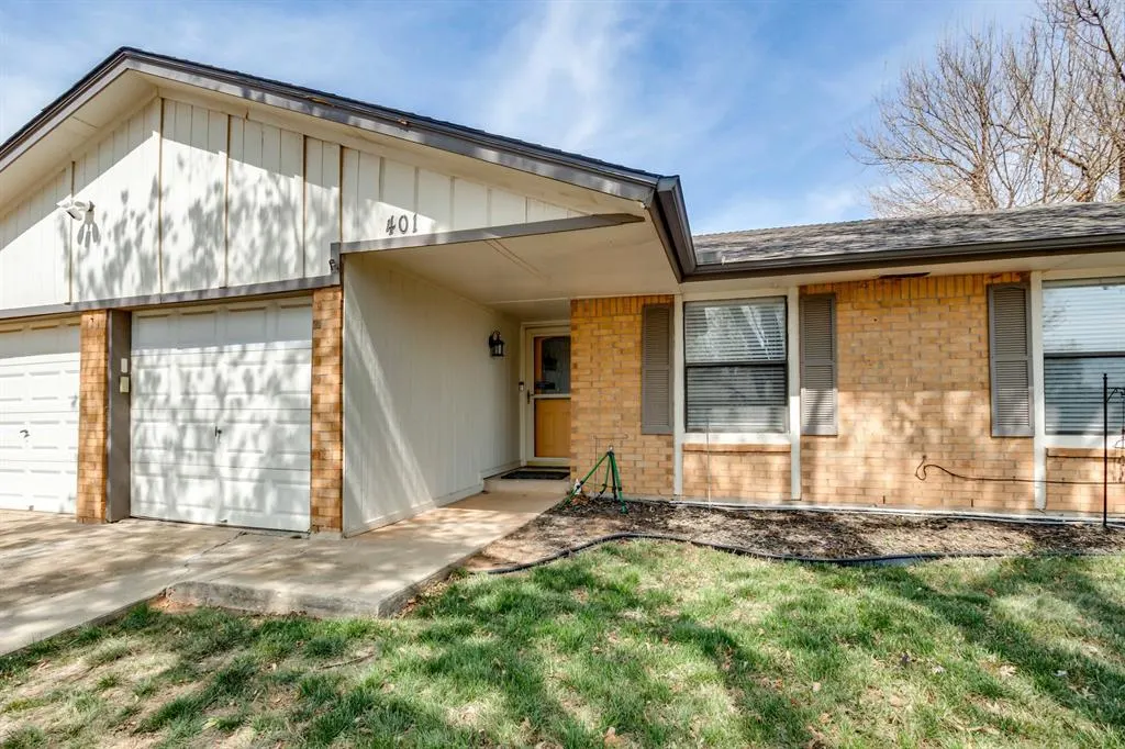 Photo 2 — 401 Cherryvale Road, Edmond, OK 73003