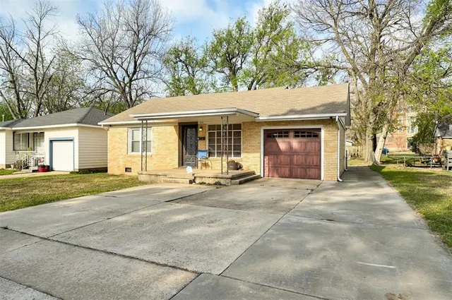 Photo 5 — 1310 Garfield Avenue, Norman, OK 73072