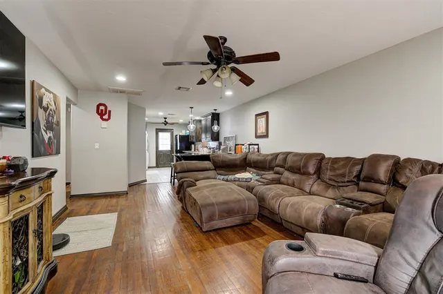 Photo 7 — 1310 Garfield Avenue, Norman, OK 73072