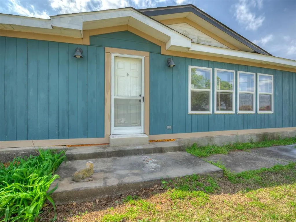 Photo 2 — 10000 E Maguire Road, Noble, OK 73068
