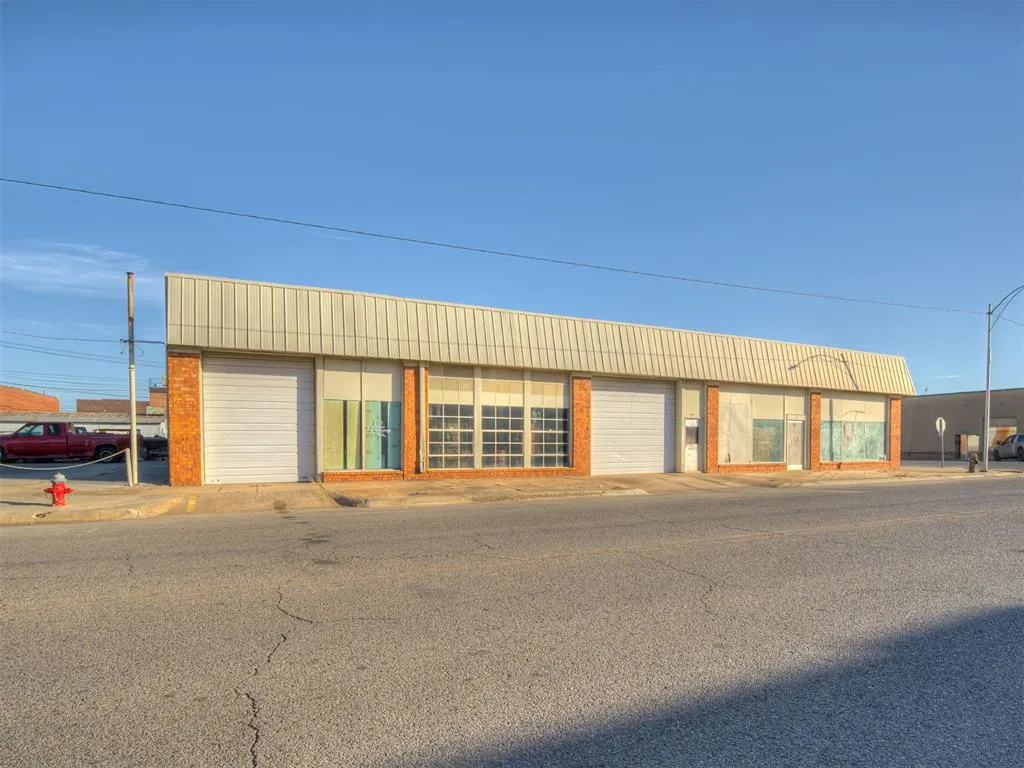 Photo 3 — 506 W Kansas Avenue, Chickasha, OK 73018