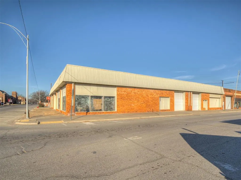 Photo 6 — 506 W Kansas Avenue, Chickasha, OK 73018