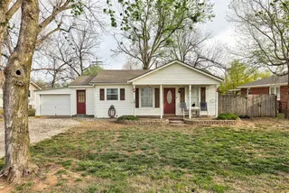 Sold home at 405 W Main Street