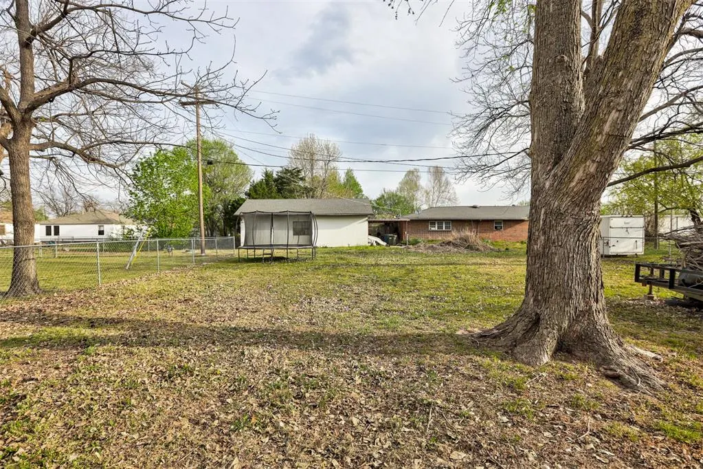 Photo 17 — 405 W Main Street, Jones, OK 73049
