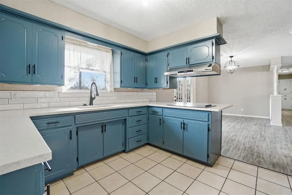 Photo 11 — 805 NW 52nd Street, Lawton, OK 73505
