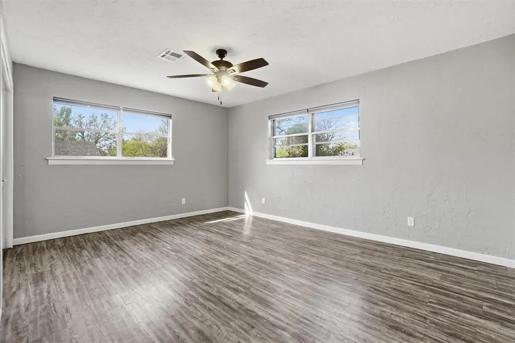 Photo 18 — 805 NW 52nd Street, Lawton, OK 73505