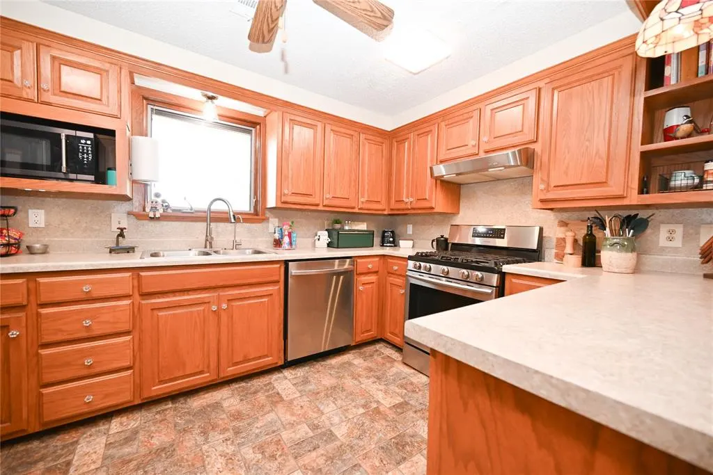 Photo 7 — 1608 N Pleasant Valley Road, Ninnekah, OK 73067