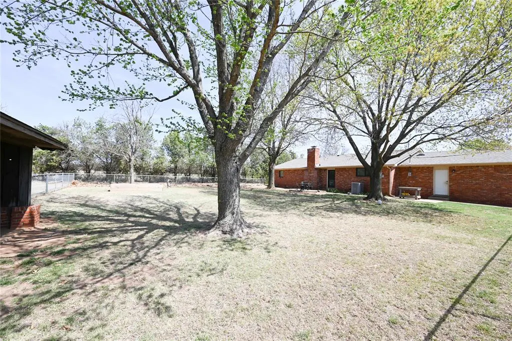 Photo 32 — 1608 N Pleasant Valley Road, Ninnekah, OK 73067