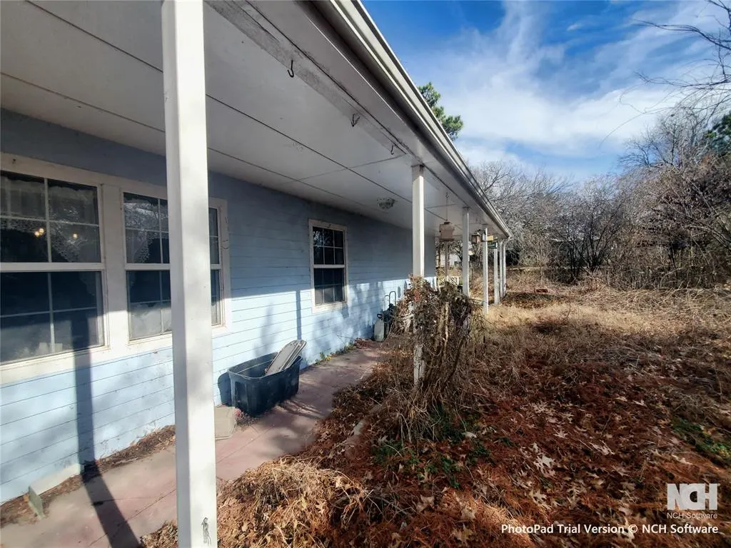 Photo 4 — 37 Lakeaire Drive, Eufaula, OK 74432