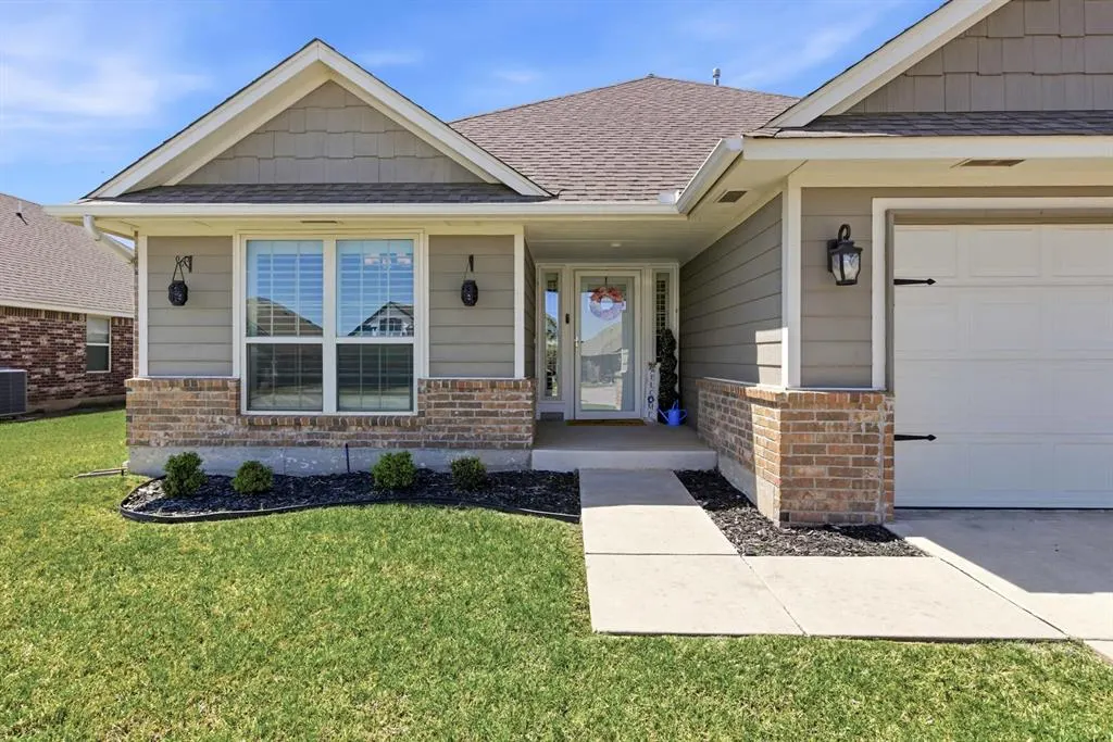 Photo 3 — 705 Windy Lane, Yukon, OK 73099