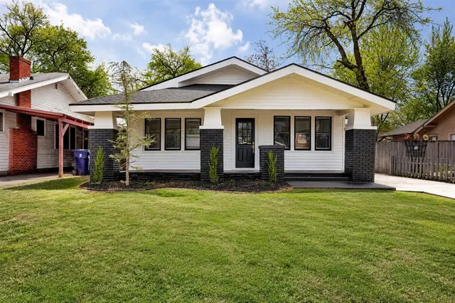 Photo 2 — 428 NW 28th Street, Oklahoma City, OK 73103