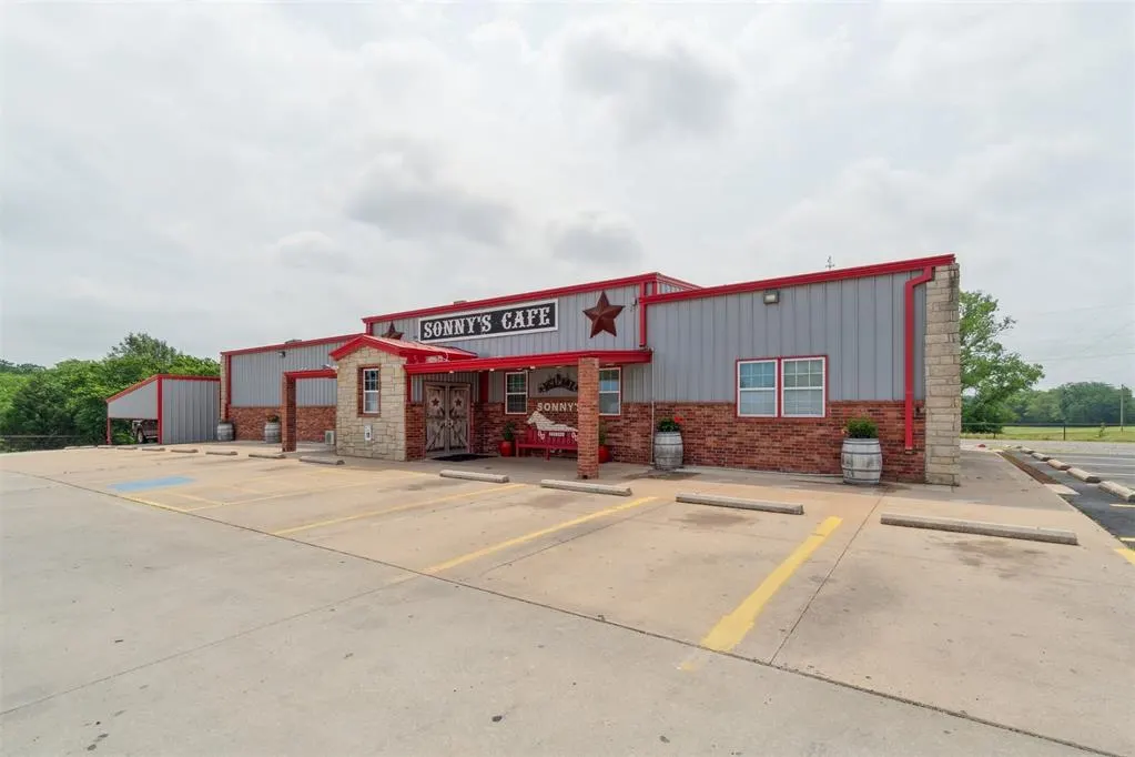 Photo 2 — 2406 Weedn Boulevard, Purcell, OK 73080