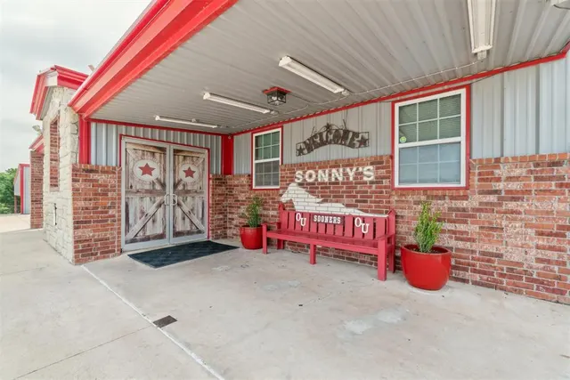 Photo 3 — 2406 Weedn Boulevard, Purcell, OK 73080