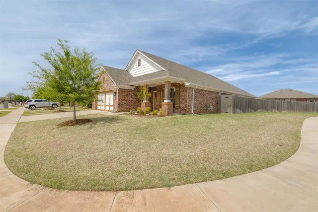 Photo 2 — 2501 NW 179th Street, Edmond, OK 73012