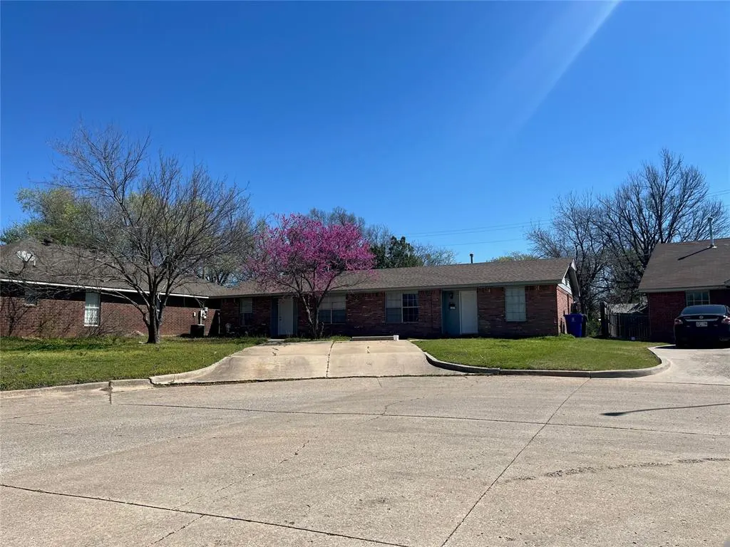 Photo 21 — 831 Russell Circle, Norman, OK 73071