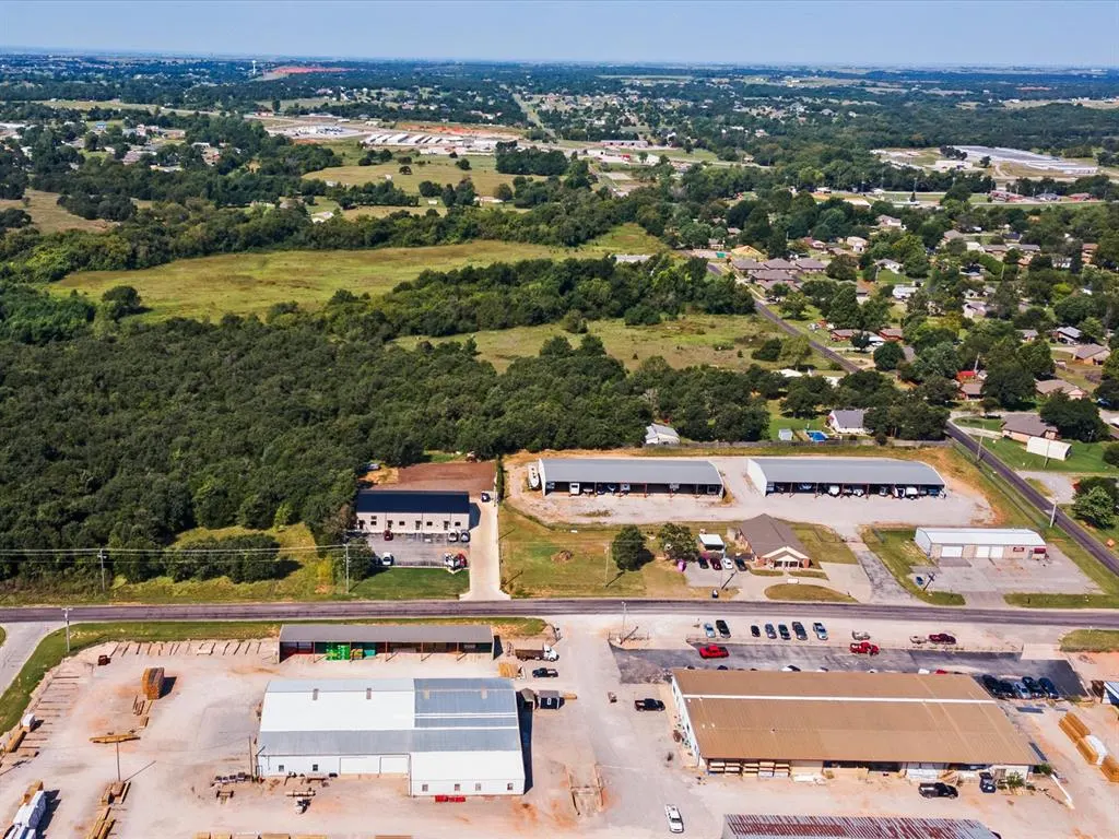 Photo 2 — 801 S Tyler Avenue, Blanchard, OK 73010