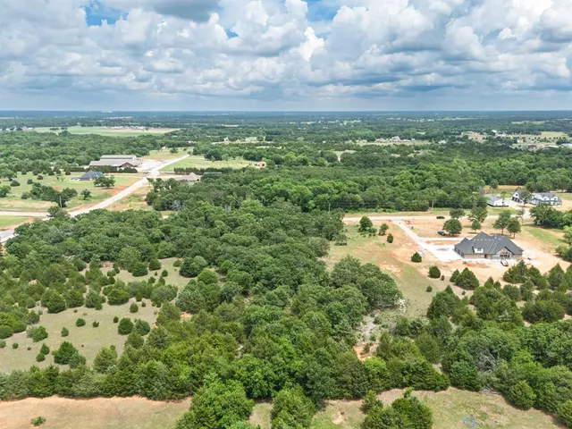 Photo 5 — 107 Pine Valley Lane, Shawnee, OK 74801