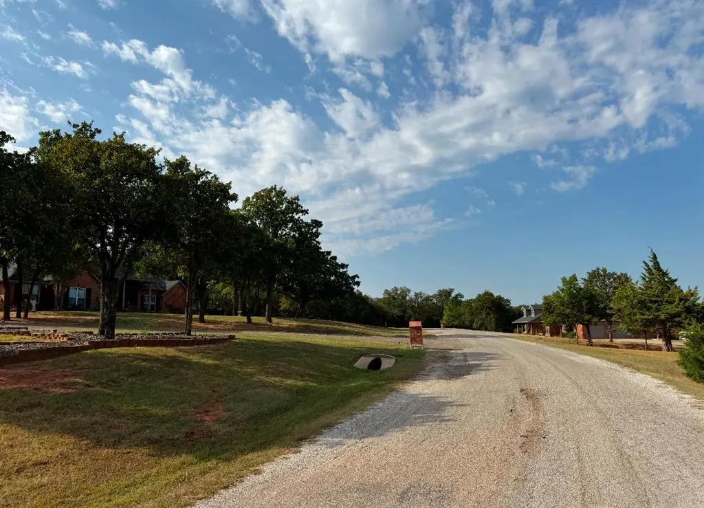 Photo 4 — 114 Timber Lake Drive, McLoud, OK 74851