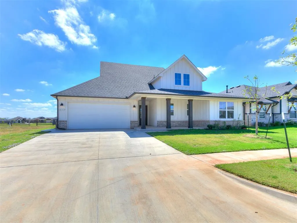 Front exterior — 10512 NW 33rd Place, Yukon, OK 73099