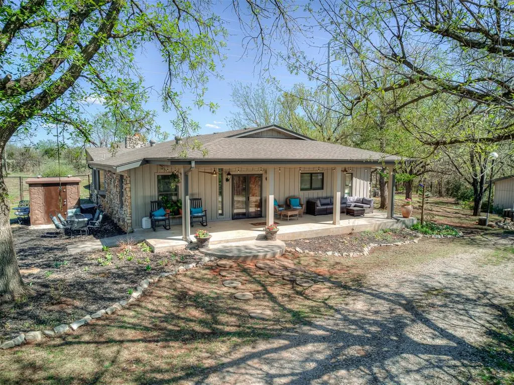 Front exterior — 227 Abney SW, Piedmont, OK 73078