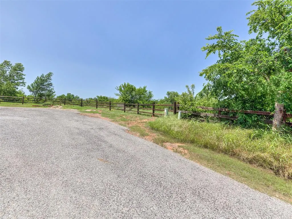 Photo 2 — 18960 Cashton Court, Goldsby, OK 73093