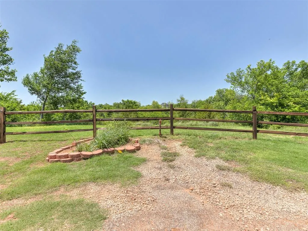Photo 5 — 18960 Cashton Court, Goldsby, OK 73093
