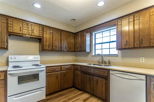 Photo 6 — 1324 Steiner, Weatherford, OK 73096
