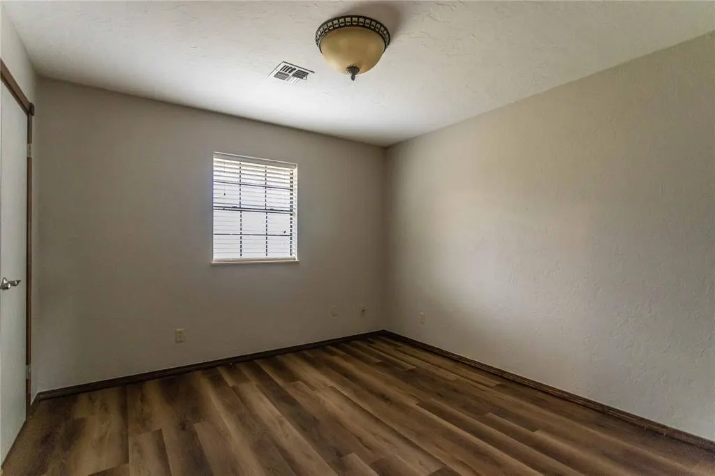 Photo 15 — 1324 Steiner, Weatherford, OK 73096