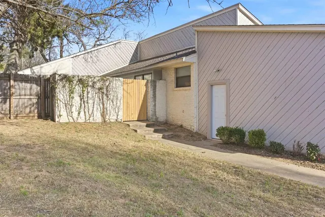 Photo 2 — 517 Trinidad Drive, Norman, OK 73072