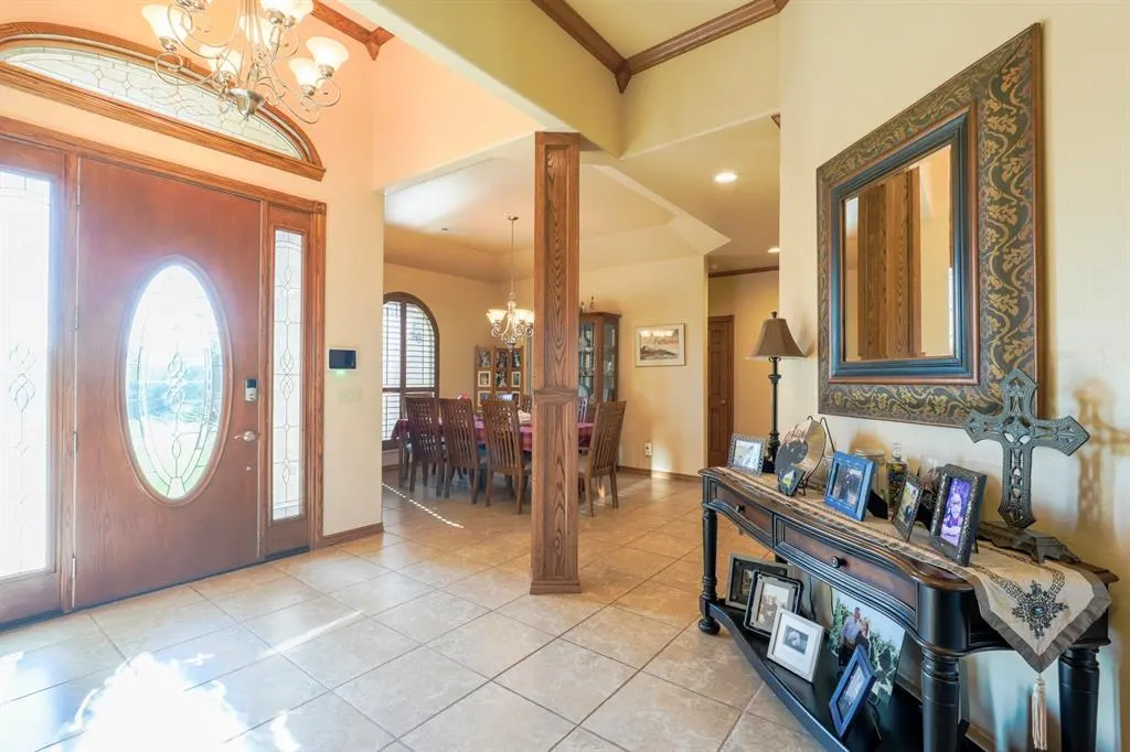 Photo 4 — 404 W Lakeview Drive, Tecumseh, OK 74873