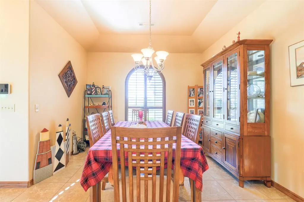 Photo 10 — 404 W Lakeview Drive, Tecumseh, OK 74873