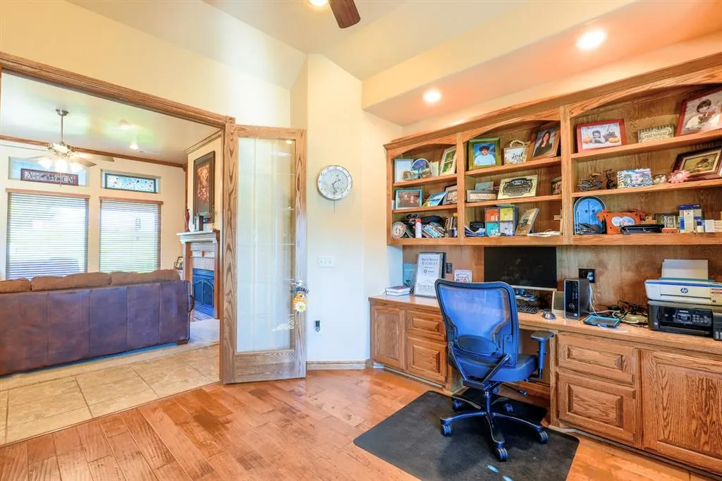Photo 14 — 404 W Lakeview Drive, Tecumseh, OK 74873