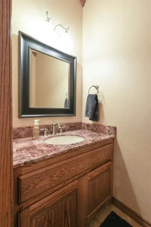Photo 34 — 404 W Lakeview Drive, Tecumseh, OK 74873