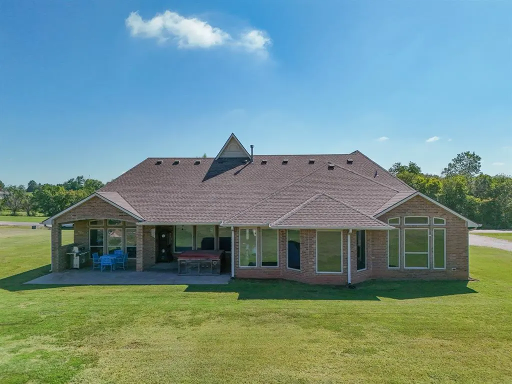 Photo 36 — 404 W Lakeview Drive, Tecumseh, OK 74873