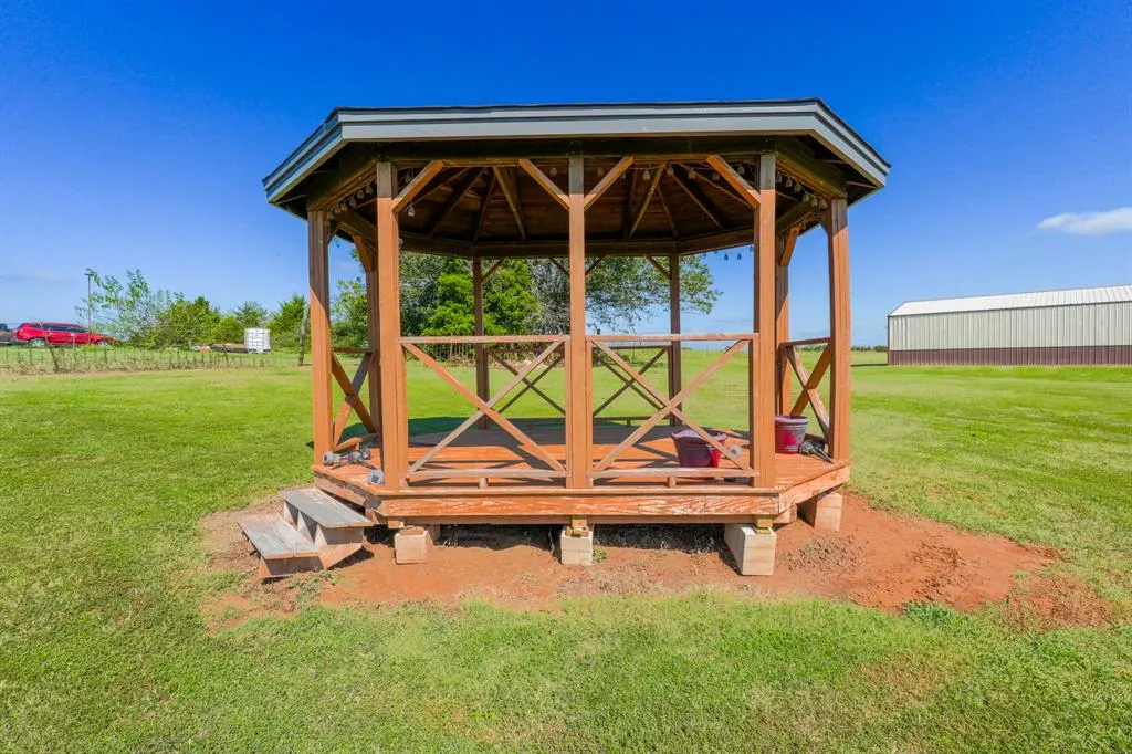 Photo 39 — 404 W Lakeview Drive, Tecumseh, OK 74873