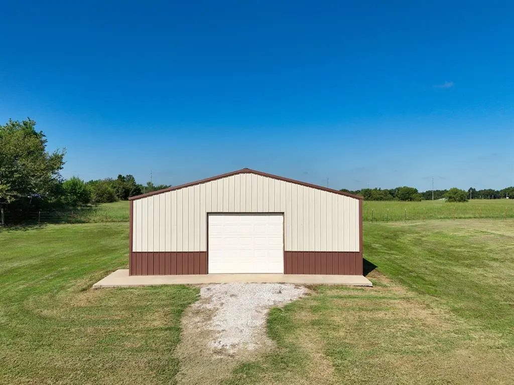 Photo 40 — 404 W Lakeview Drive, Tecumseh, OK 74873