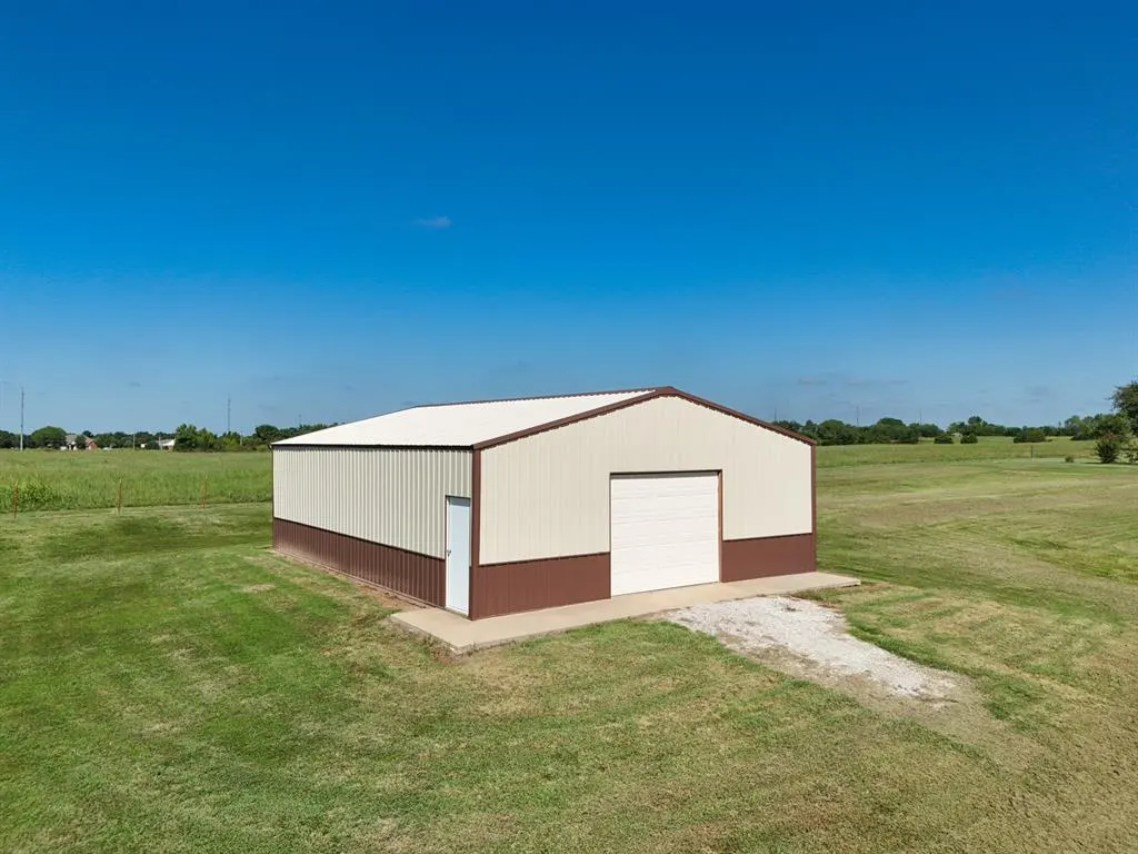 Photo 41 — 404 W Lakeview Drive, Tecumseh, OK 74873