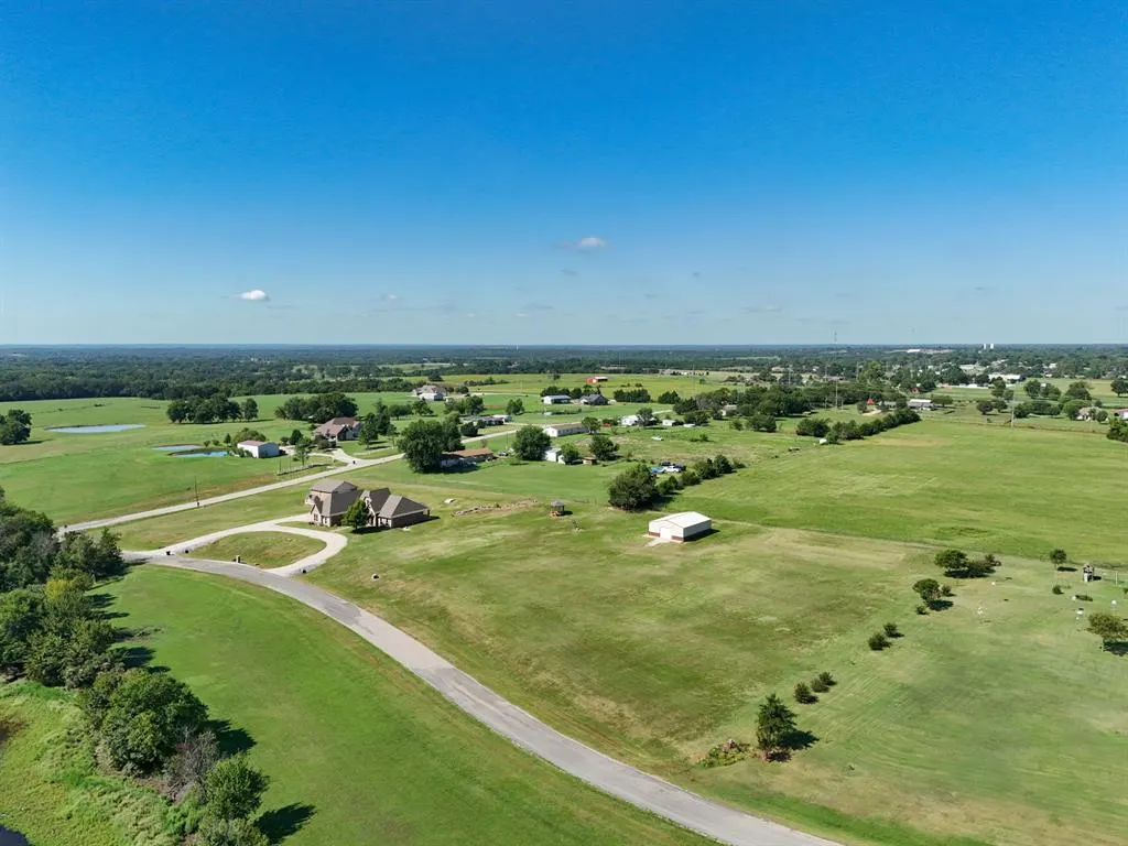 Photo 46 — 404 W Lakeview Drive, Tecumseh, OK 74873