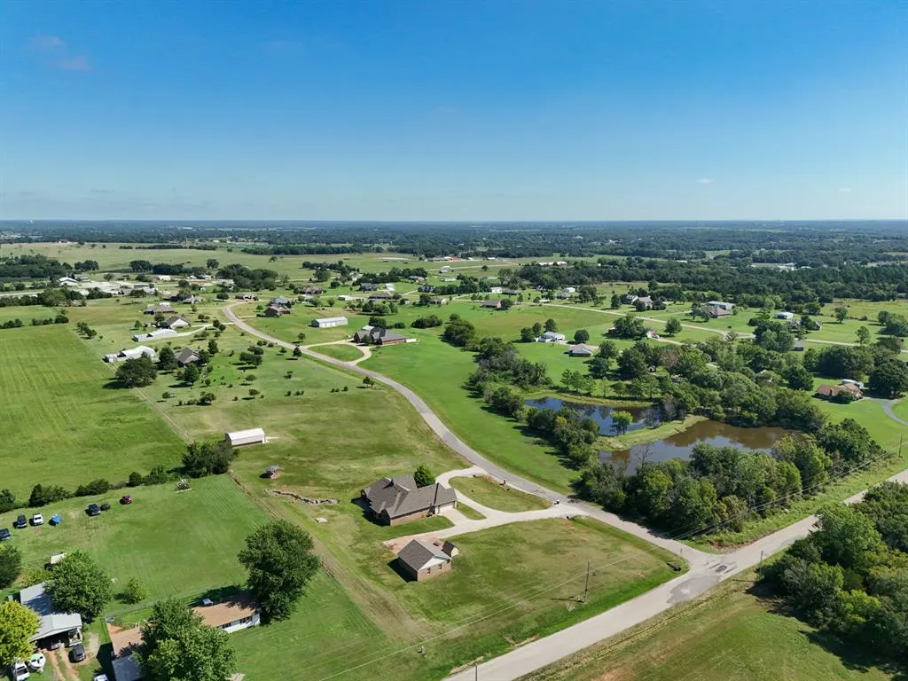 Photo 48 — 404 W Lakeview Drive, Tecumseh, OK 74873