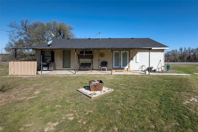 Photo 5 — 27061 S State Highway 19, Cyril, OK 73029