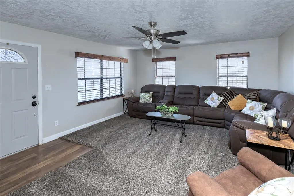 Photo 13 — 27061 S State Highway 19, Cyril, OK 73029